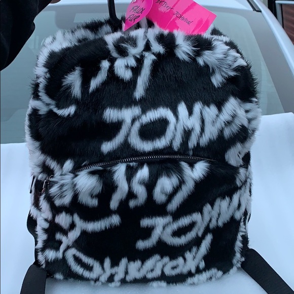 NWT BETSEY JOHNSON LARGE FAUX FUR BACKPACK - Picture 2 of 8